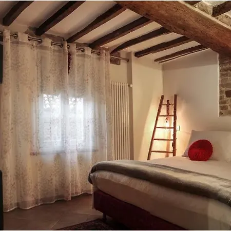 Il Giardino Sul Tetto Couette-café Guarene